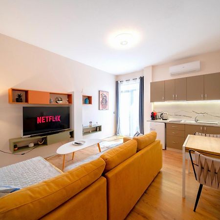 Colorful Comfy Condo Central Tirana Bagian luar foto