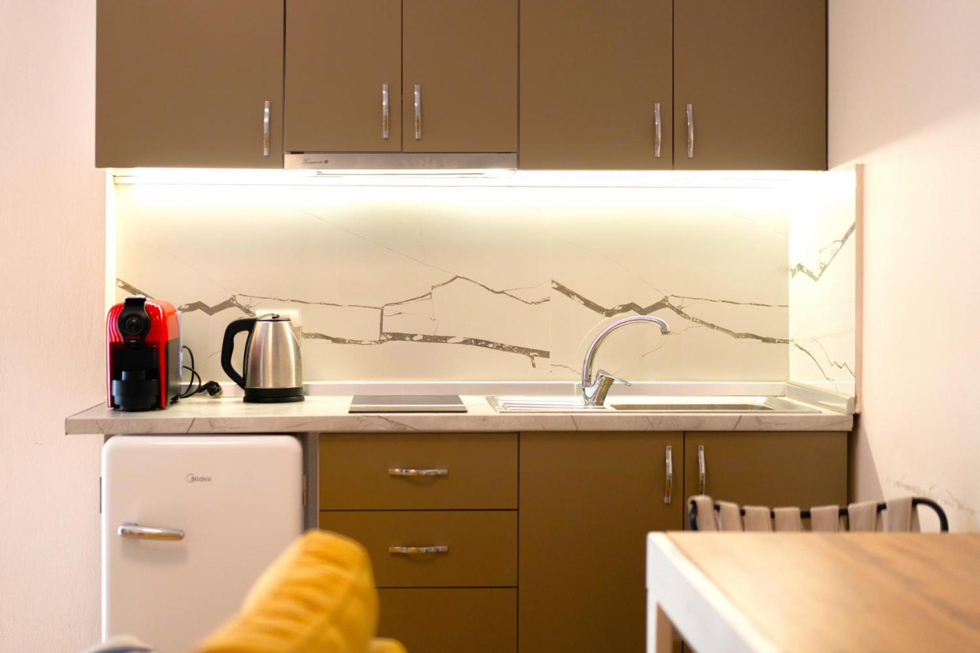 Colorful Comfy Condo Central Tirana Bagian luar foto