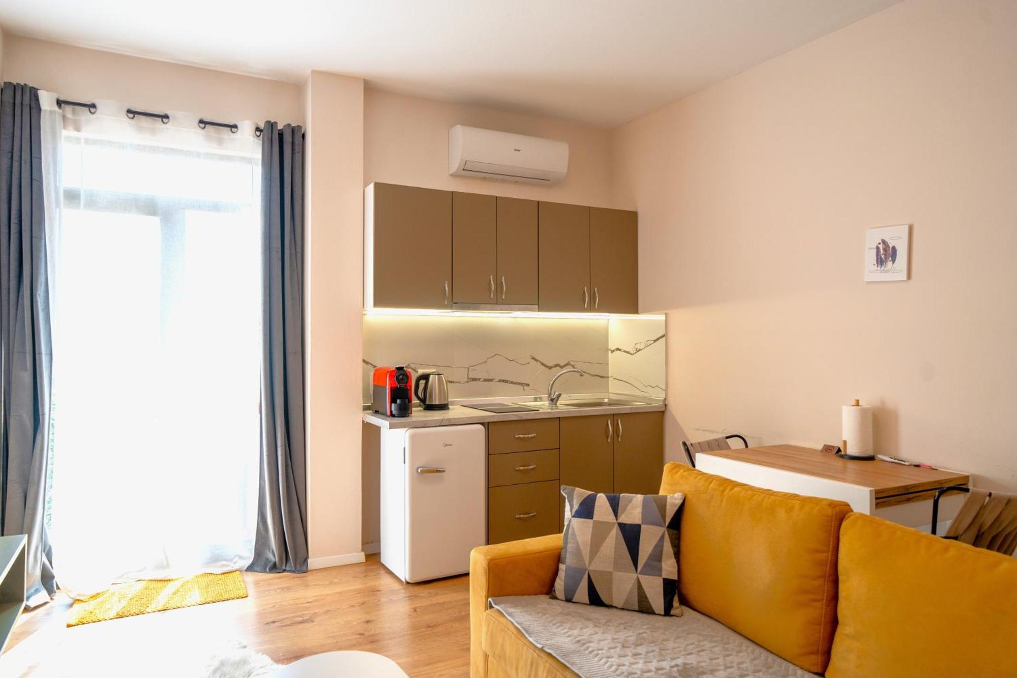Colorful Comfy Condo Central Tirana Bagian luar foto