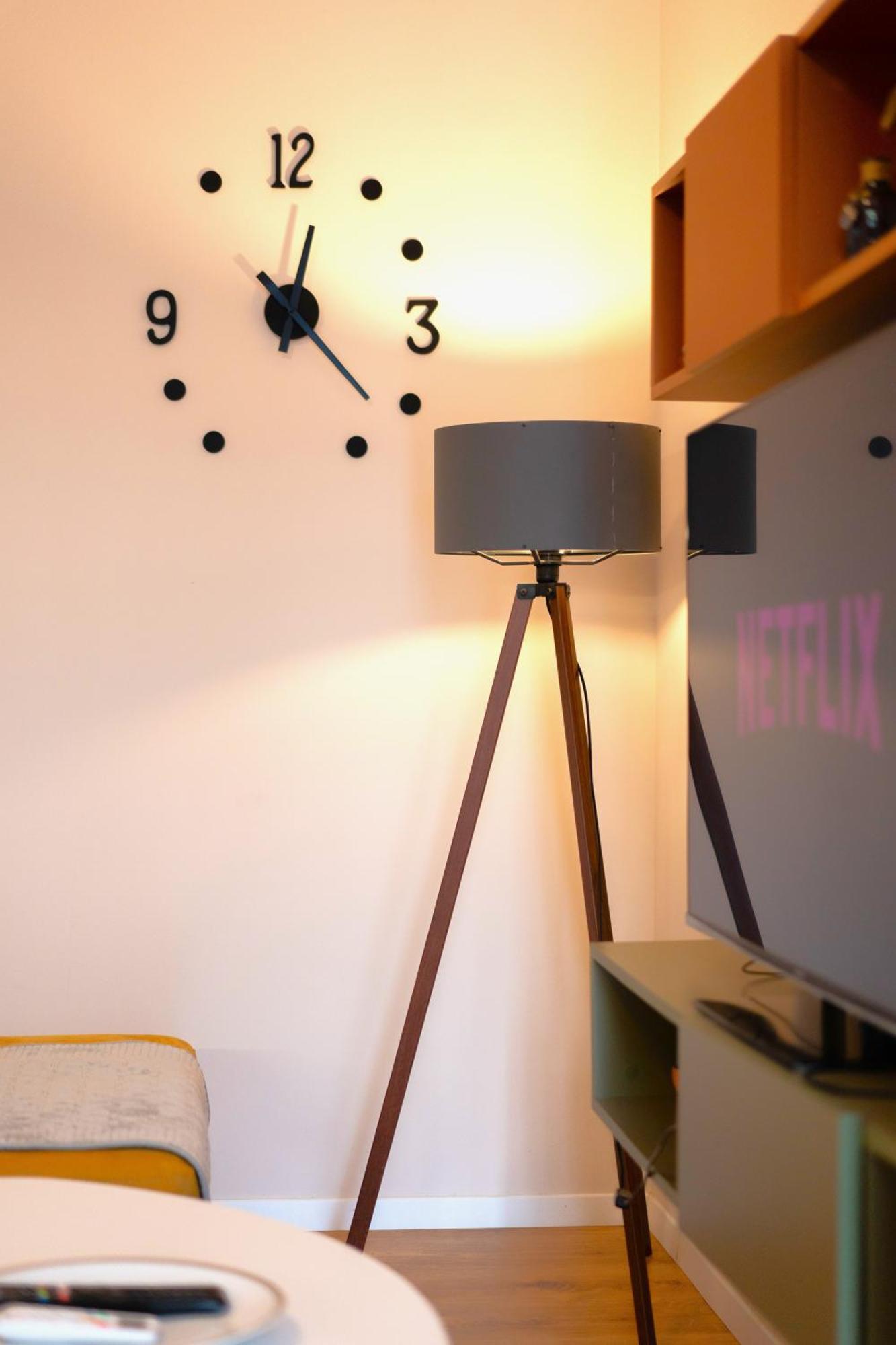 Colorful Comfy Condo Central Tirana Bagian luar foto